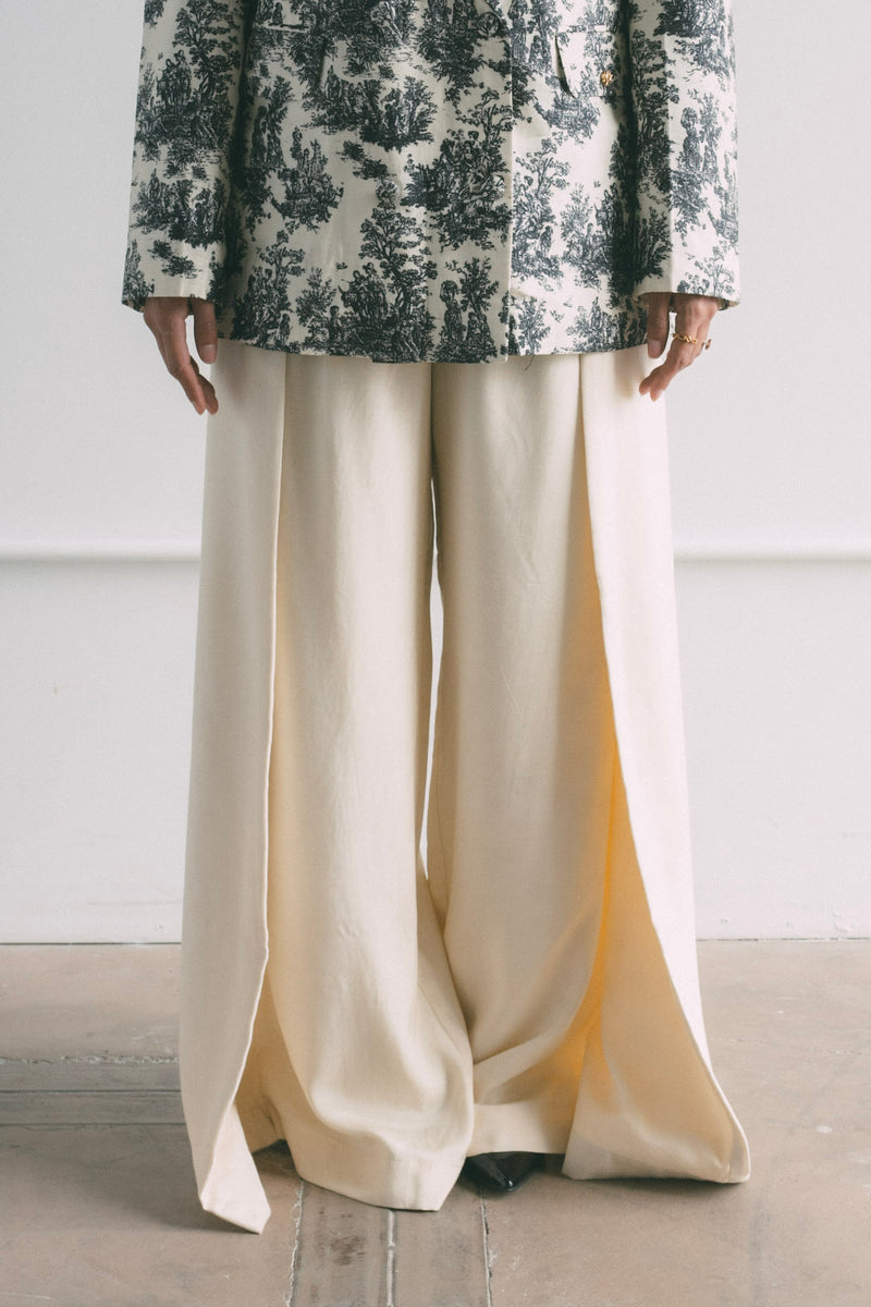 Créme Overlap Trousers