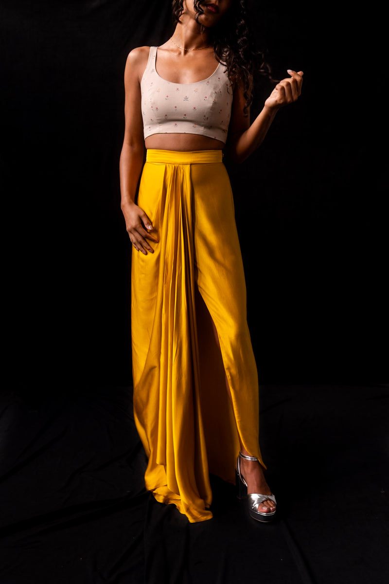 Tiny Floral Print Fitted Top